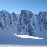 The view down the Amethystes glacier, with L to R The Aig. Courtes, Aig. Droites and Aig. Verte (Gareth Williams)