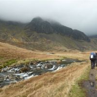 Passing Scout crag (Gavin Kaps)