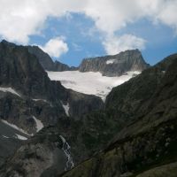 Bachlital Hut and Gross Diamantstock (Colin Maddison)