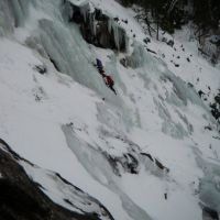 Jim and Dave racing on Tjonnstadbergfossen - WI 4 (Colin Maddison)