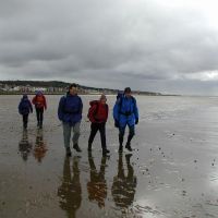 Heading out over the sands... (Roger Dyke)