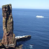 Old Man of Hoy +boat (Jim Symon)