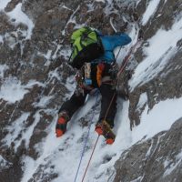 Stevie Graham leading a hard mixed pitch on Right hand Chimney (IV,4) (Bob Milward)