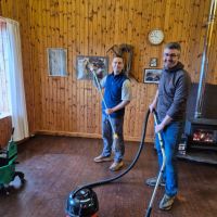 Moppin and hooverin for Andy L and Rory (Andy Stratford)